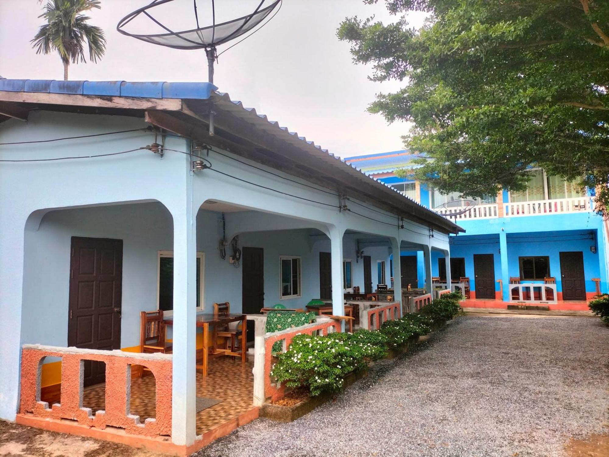 Lanta Blue House Hotel Koh Lanta Exterior photo